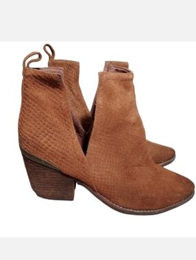 Jeffrey Campbell brown suede Cromwell Western bootie 9
